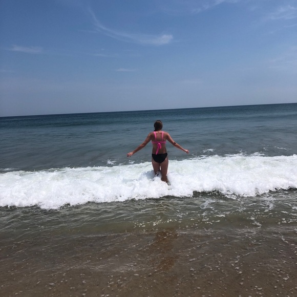 Meet your Posher, Aubrey - Picture 1 of 1